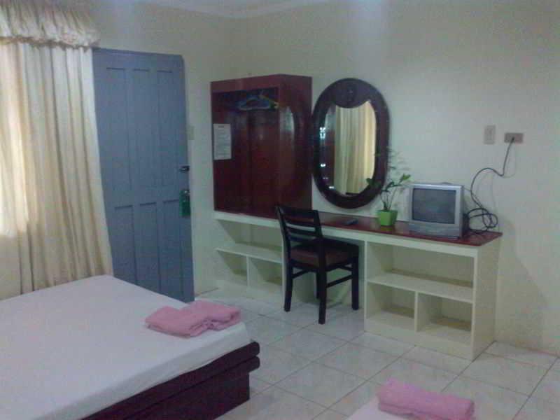 Queen\'S Beach Resort Manoc-Manoc 외부 사진