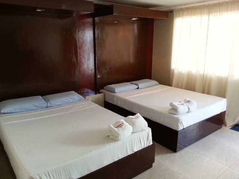 Queen\'S Beach Resort Manoc-Manoc 외부 사진