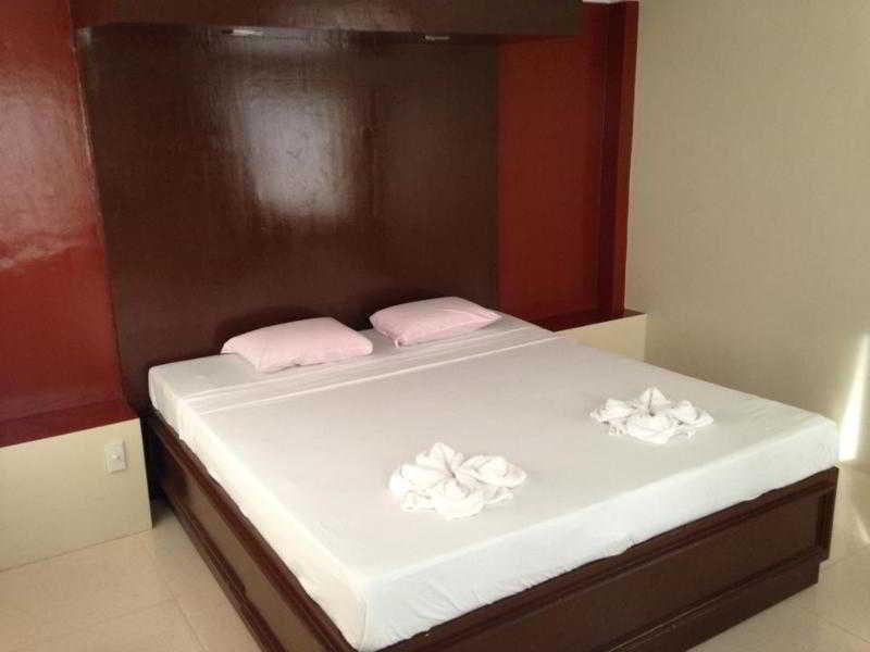 Queen\'S Beach Resort Manoc-Manoc 외부 사진